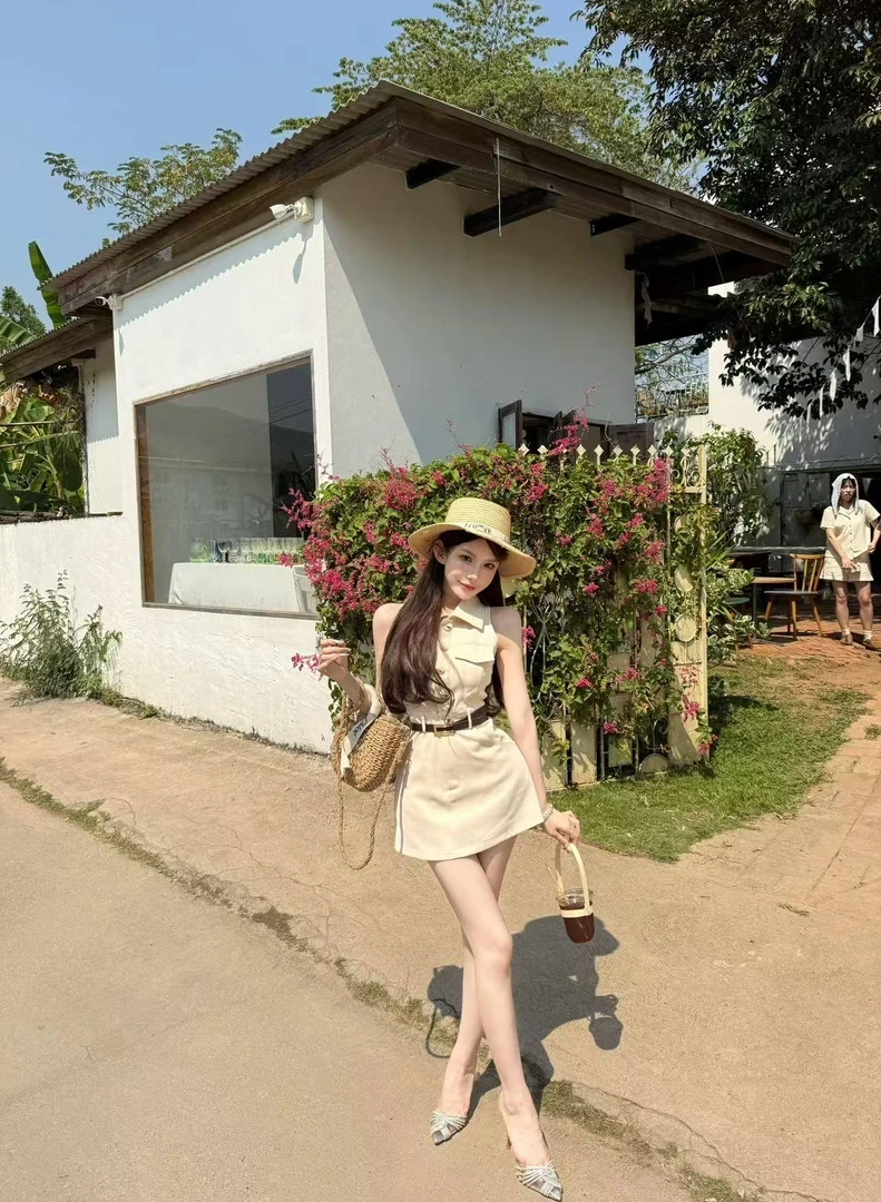 “唤醒衣厨”设计感韩版气质中高腰连衣裙小众设计时尚气质高级感潮