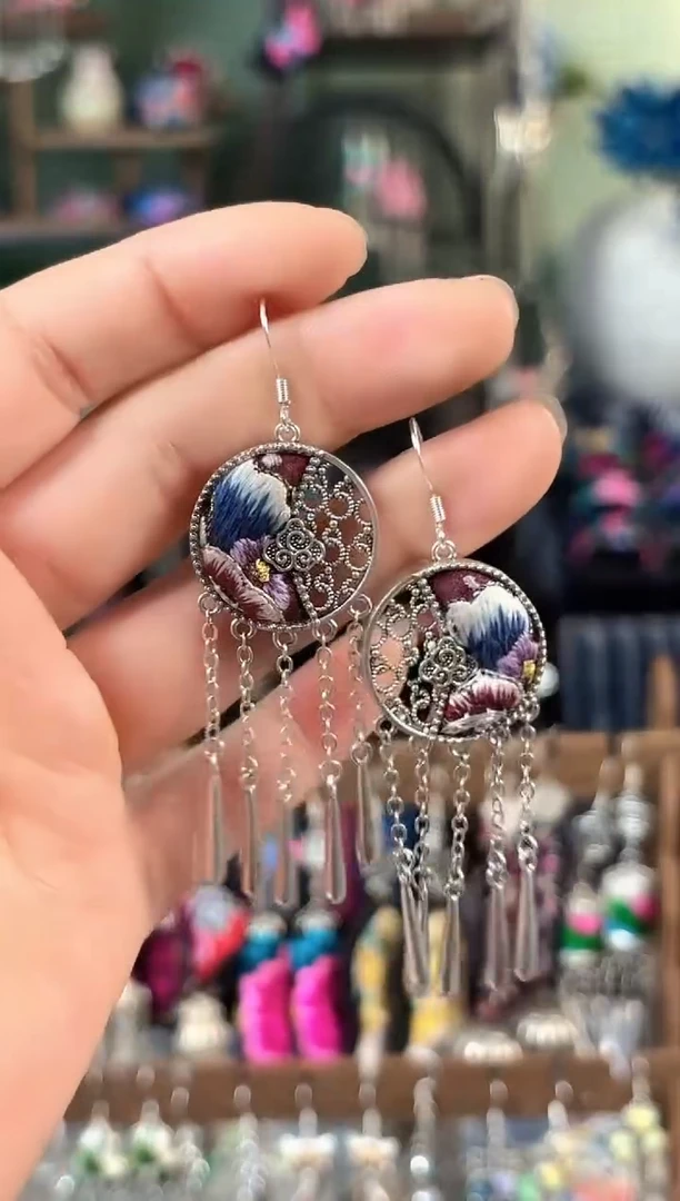 彩云南阁非遗老绣饰品604*