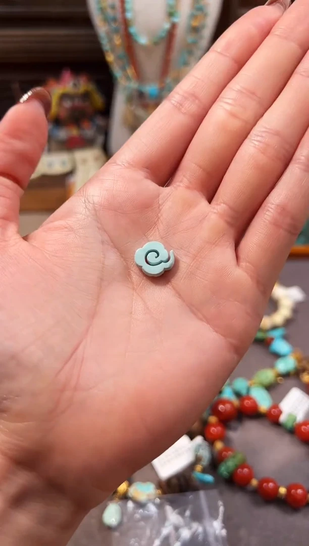 未镶嵌绿松石配饰祥云