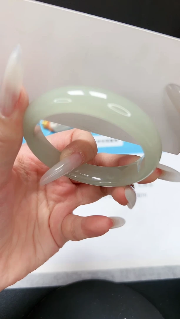 【闪购商品】石英质玉手镯未镶嵌A27-52-53