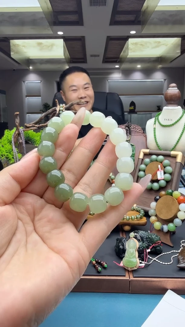 未镶嵌手串和田玉黑*绿cqjb