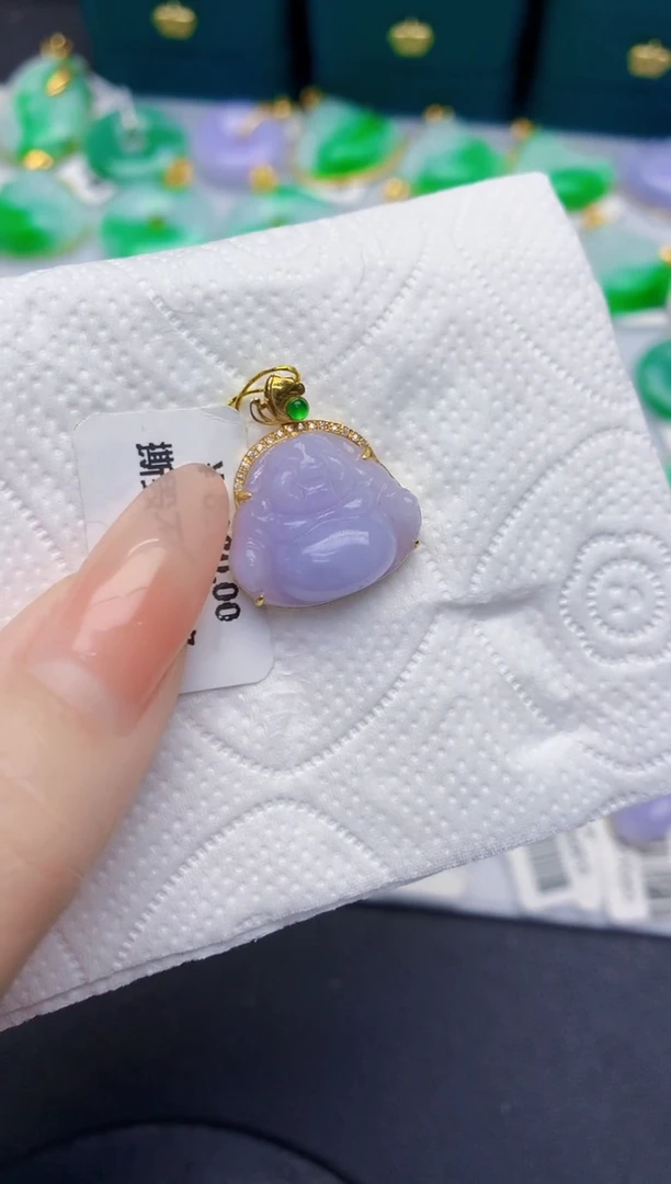 颈饰18K金镶嵌翡翠缅甸天然翡翠A货