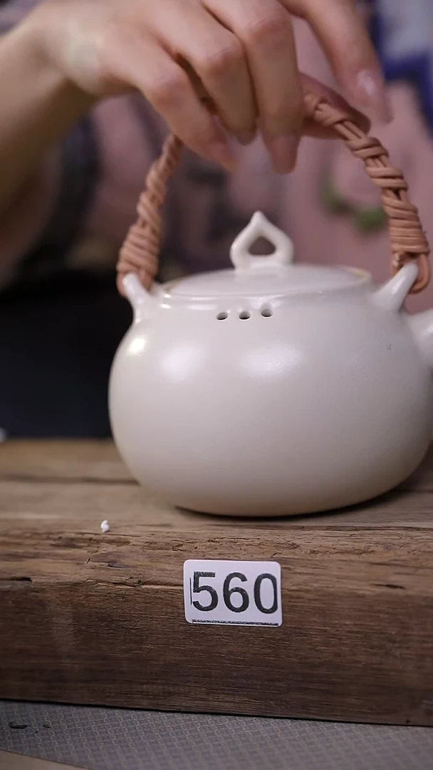 【闪购商品】瓷片微瑕微瑕 介意勿拍~~