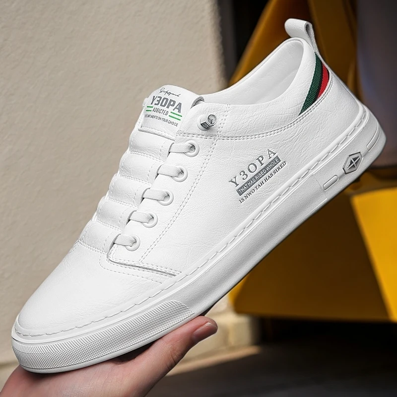 新款潮流男鞋春秋款板鞋韩版休闲鞋男士皮鞋透气小白鞋男百搭夏季