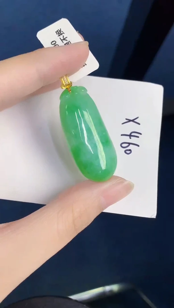 颈饰18K金镶嵌翡翠天然翡翠缅甸A货