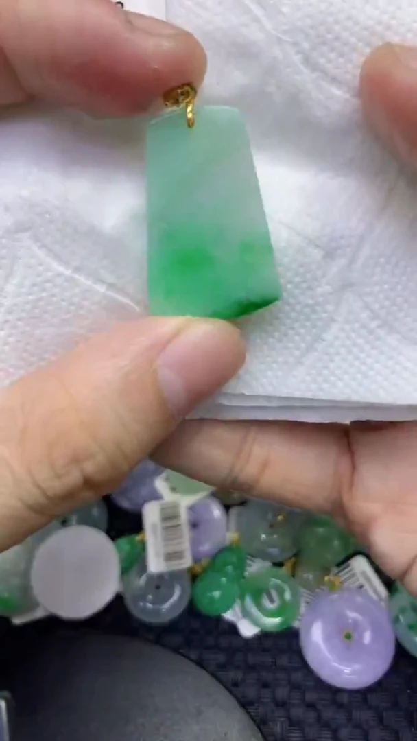 颈饰未镶嵌翡翠天然缅甸A货翡翠