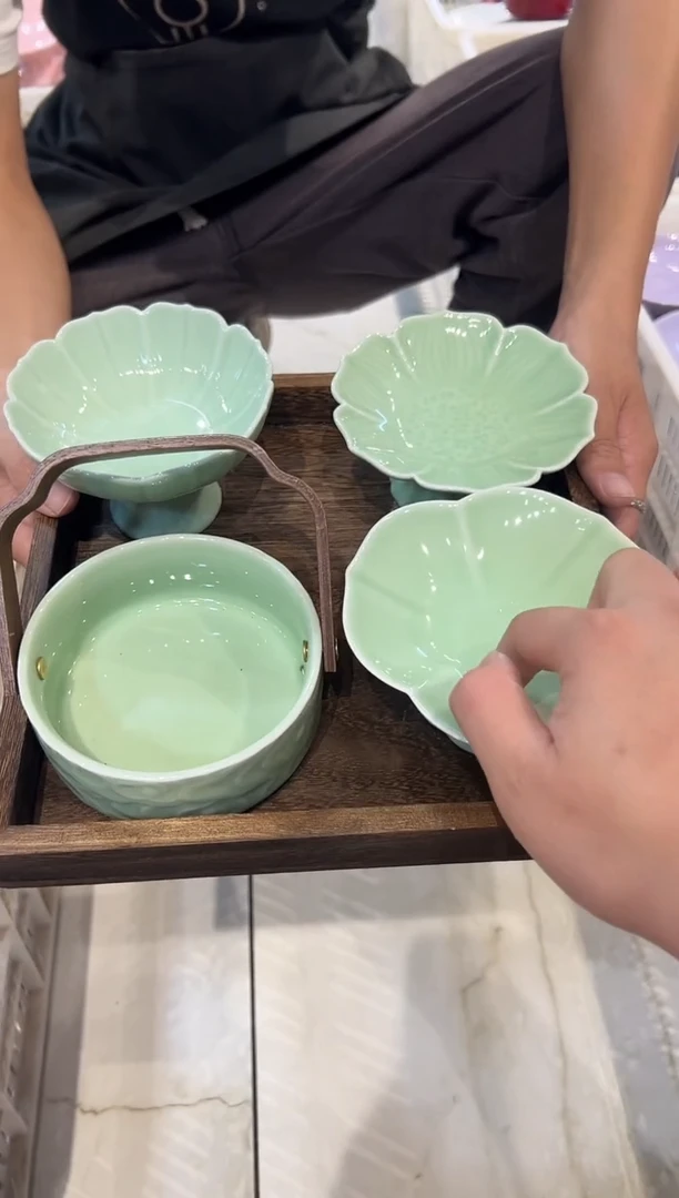 瓷片微瑕商品，介意勿拍 托盘