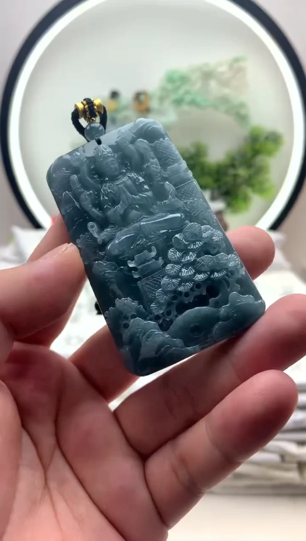 颈饰未镶嵌翡翠千手观音