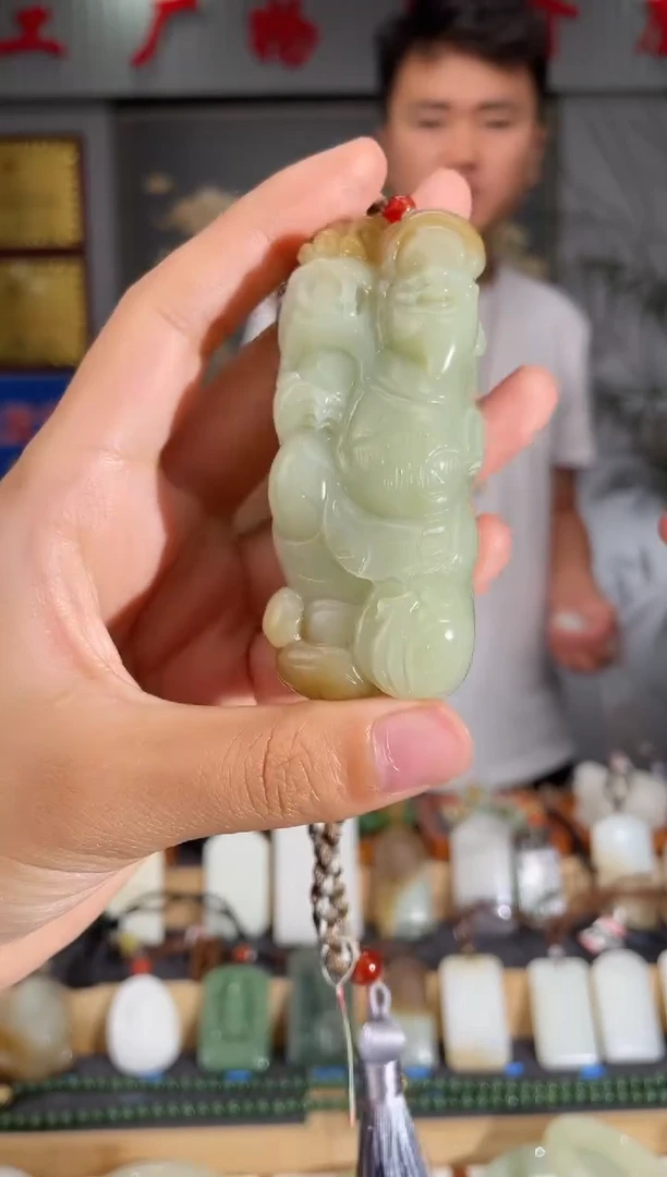 和田玉未镶嵌颈饰1