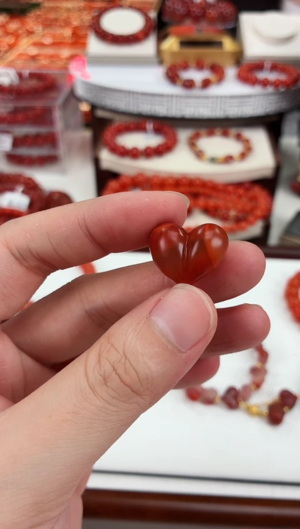南红玛瑙屁桃单珠未镶嵌一个/条