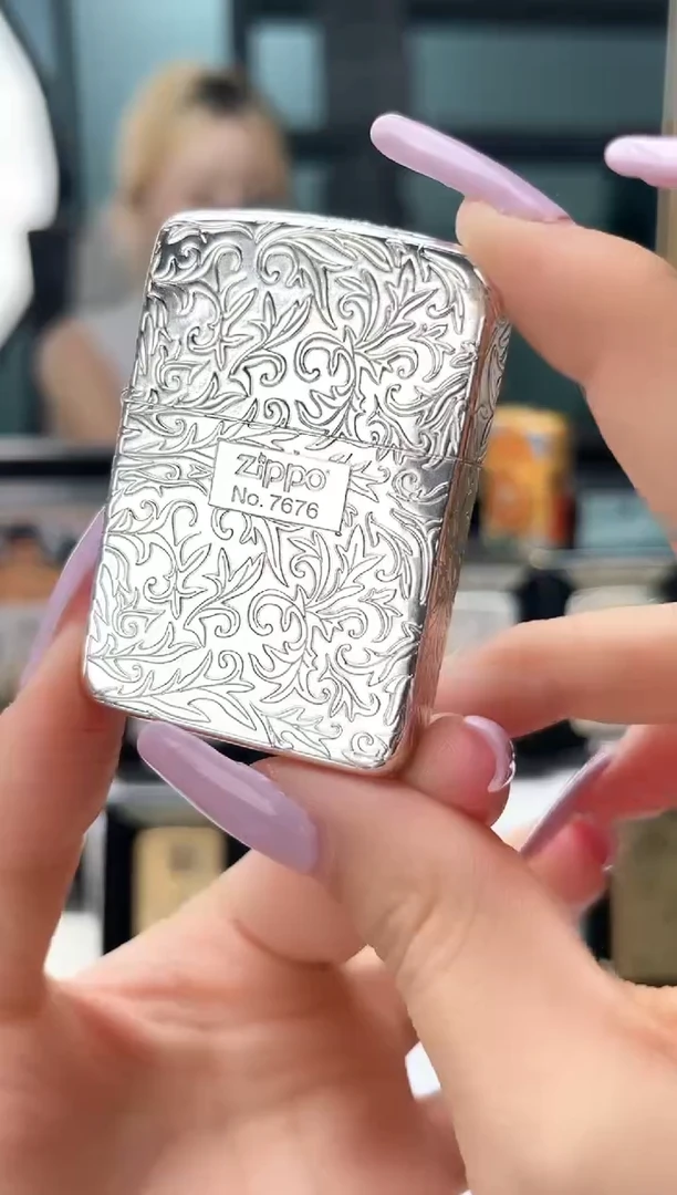 铜Zippo亮银唐草花