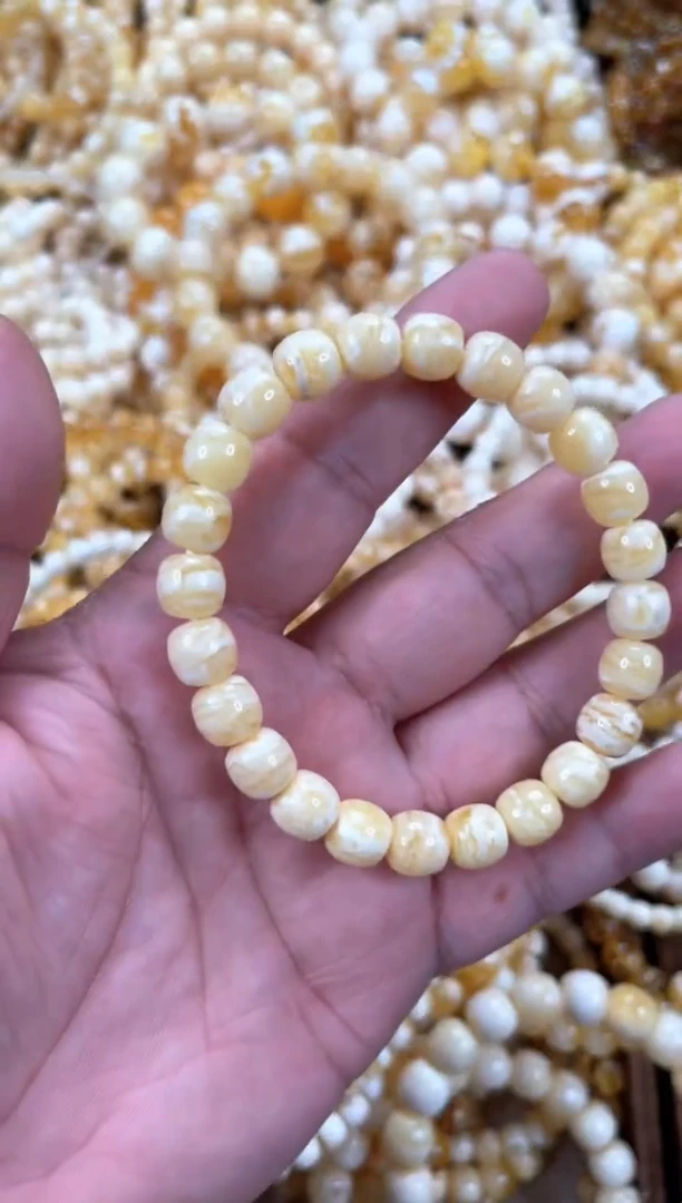 未镶嵌琥珀裸石Z30  9左右