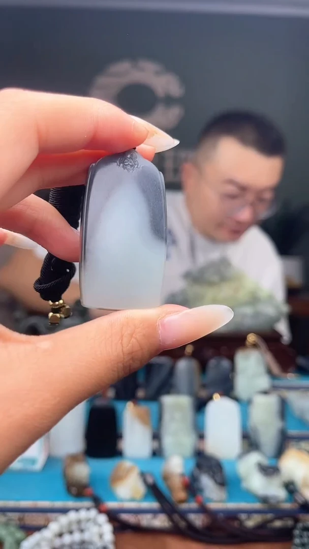 未镶嵌和田玉挂件1