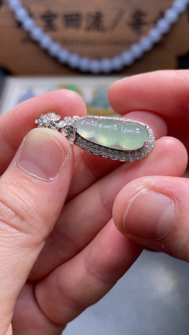 【闪购商品】翡翠颈饰18K金镶嵌12..........