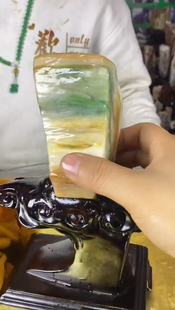 未镶嵌珠宝奇石硅化玉缅甸天然树化玉摆件