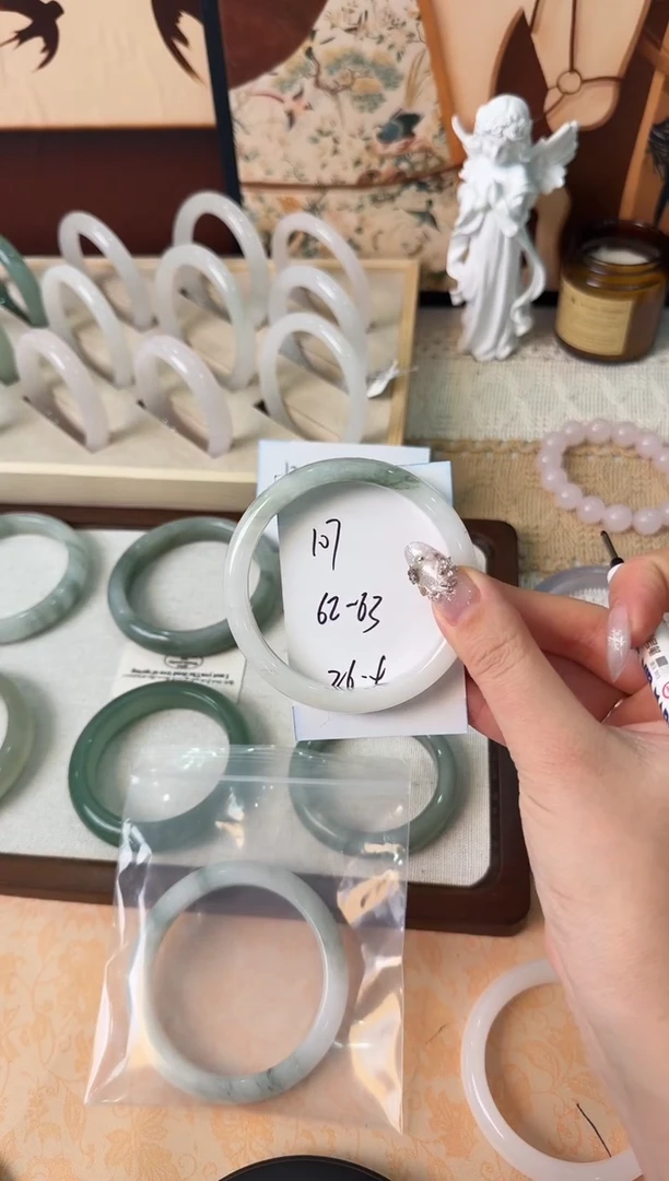 未镶嵌手镯石英质玉107//62-63