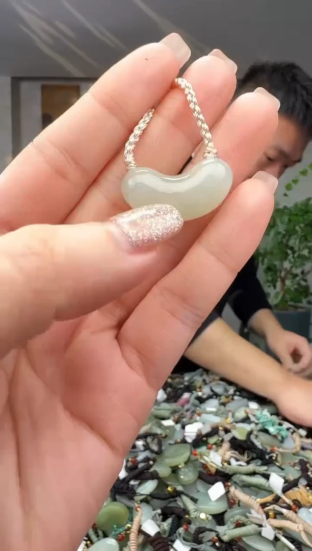 颈饰未镶嵌和田玉拍一发一多样性发货