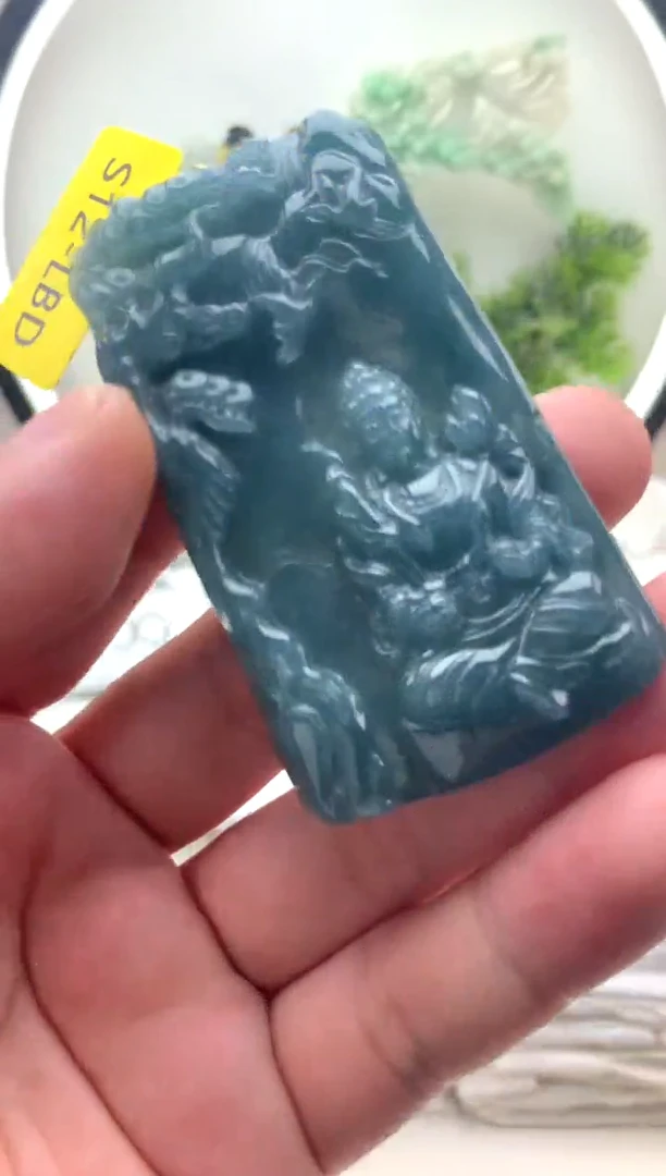 颈饰未镶嵌翡翠虚空藏