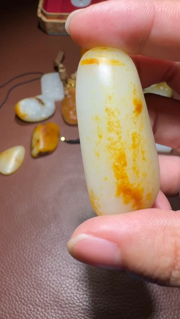 未镶嵌和田玉挂件我****凡和田玉