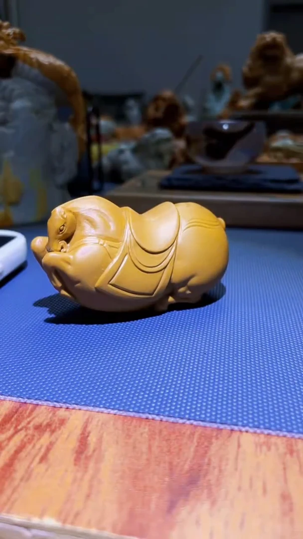 松花石金色唐马茶宠手把