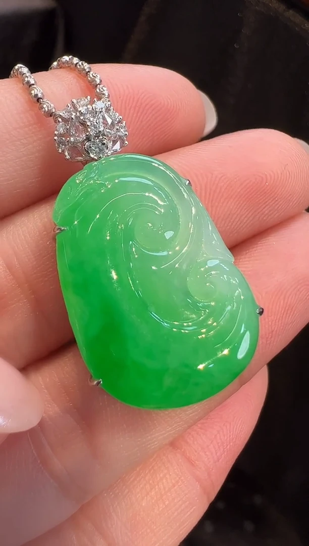 吊坠(不含链)18K金镶嵌翡翠AL6吊坠