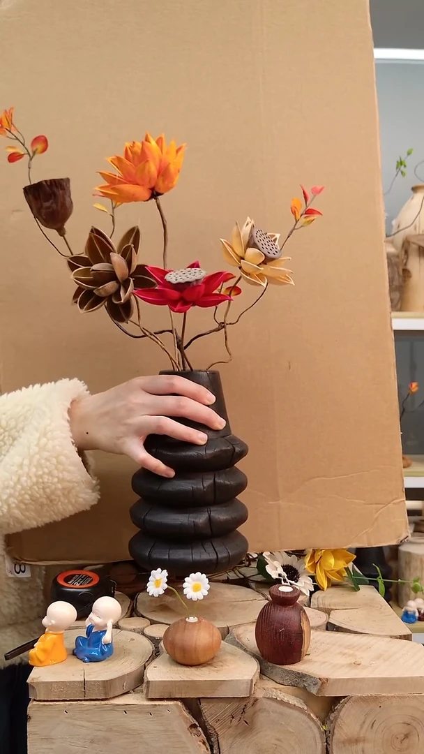 木木木实木花瓶，随机发一个，自然开裂，