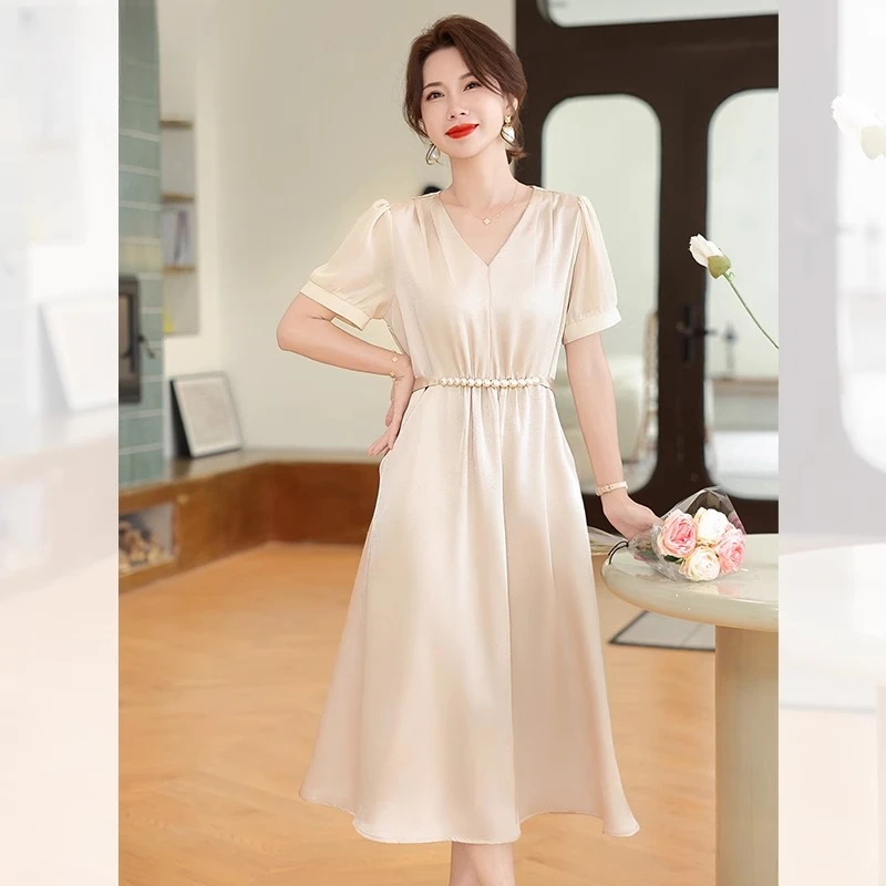 妈妈款洋气年轻连衣裙轻奢高级感2025新款中年女夏装时尚短袖裙子