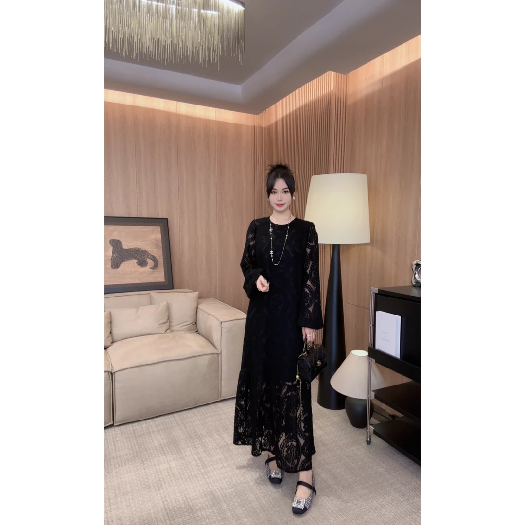 5030-1鱼鱼严选冬季时尚镂空气质显瘦百搭女连衣裙气质宽松设计感