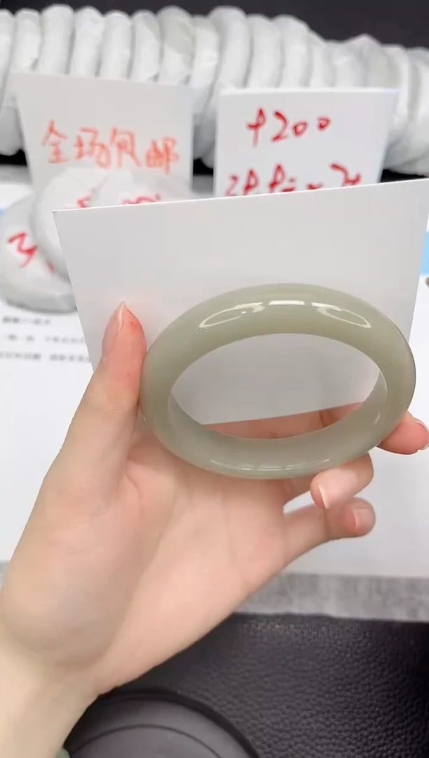 未镶嵌手镯石英质玉A144-57.7