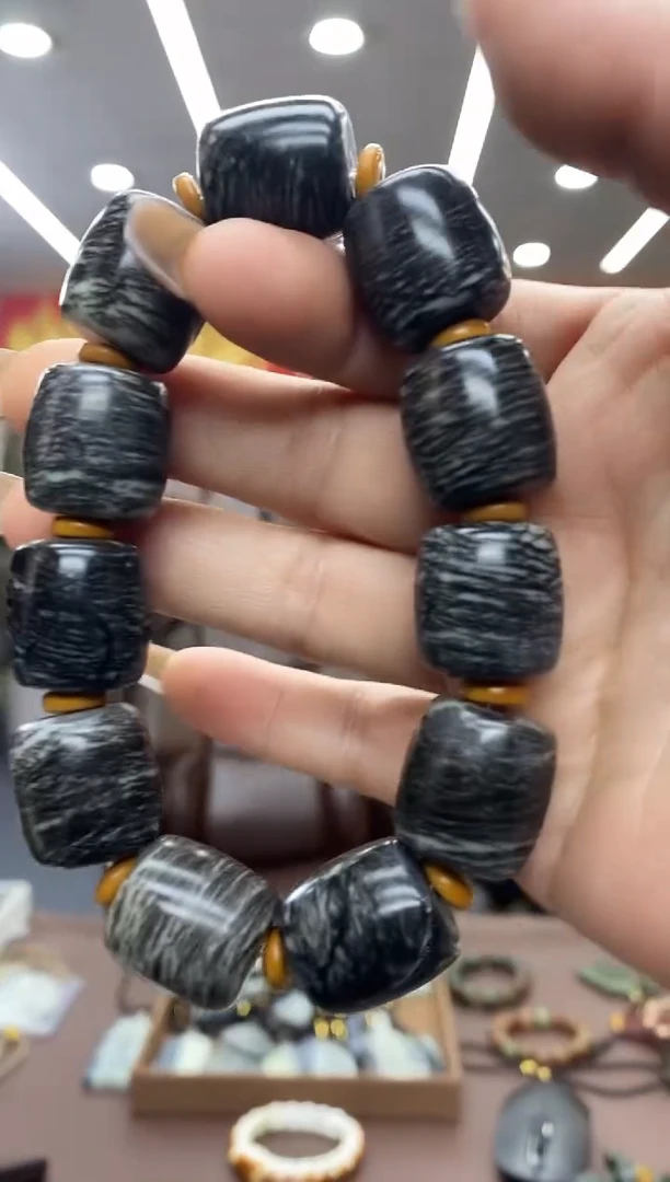 未镶嵌手链透闪石质玉手串