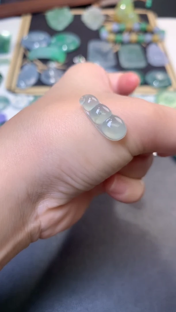 未镶嵌定制翡翠毛货