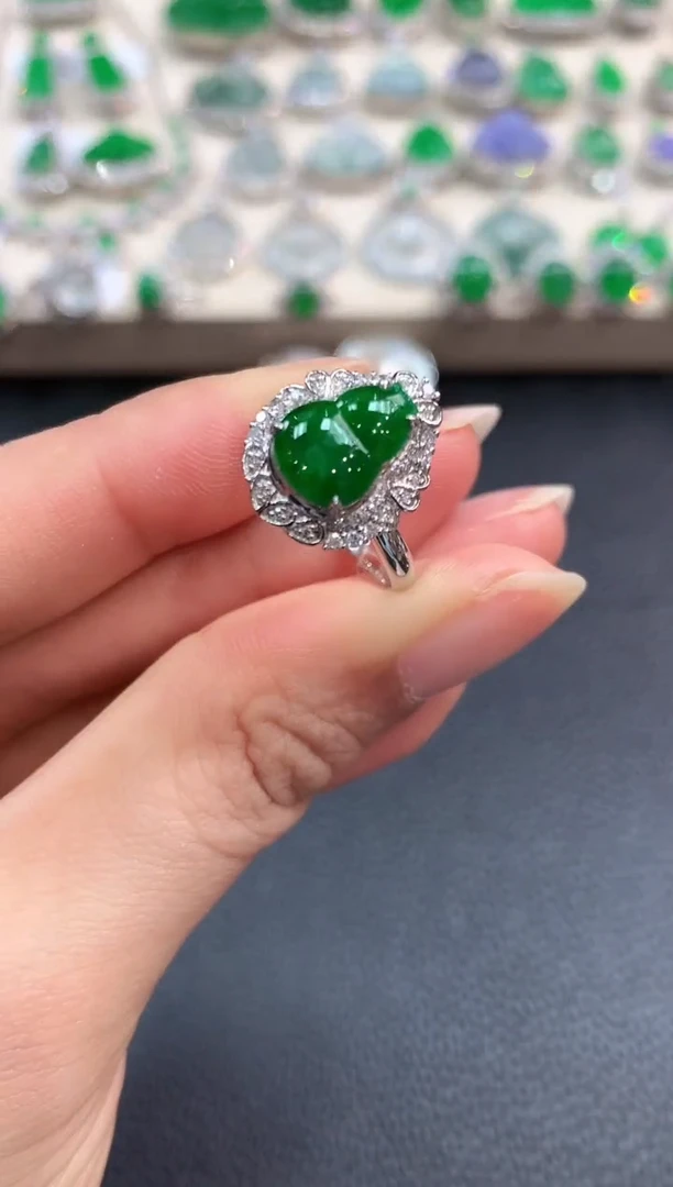 【闪购商品】翡翠戒指18K金镶嵌b75