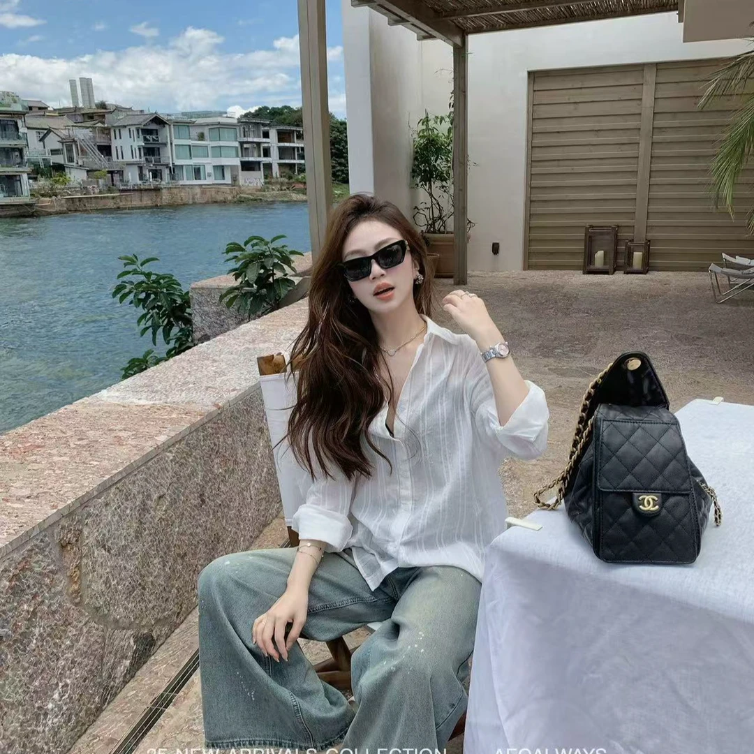 B25-3白色“透视”浅条纹长袖衬衣