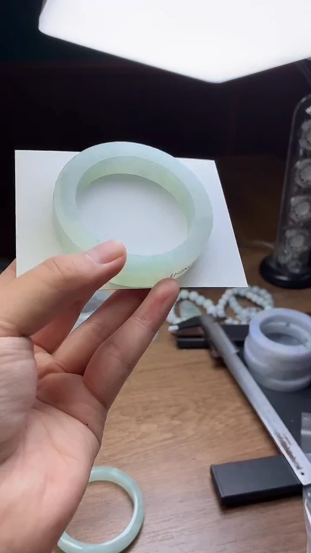 未镶嵌手镯定制翡翠萍定制