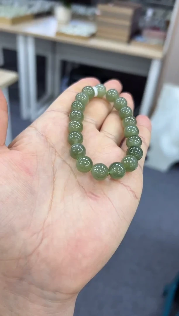 颈饰未镶嵌和田玉手串10mm