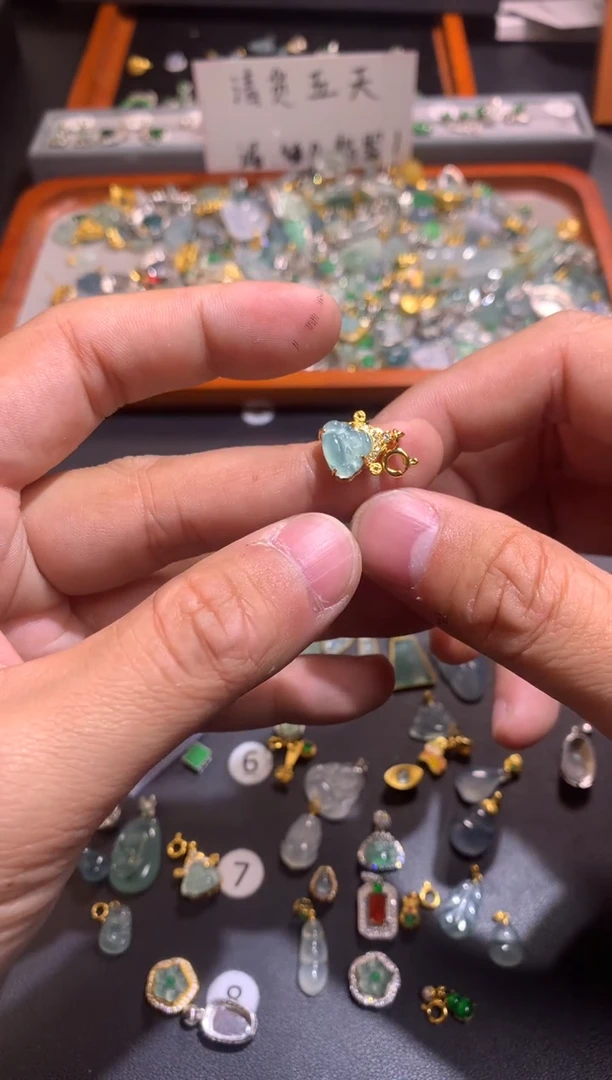 【闪购商品】翡翠吊坠(不含链)银S925镶嵌1