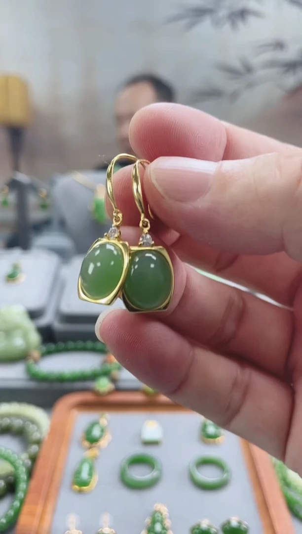 银S925镀金镶嵌和田玉耳饰银S925镀金镶嵌 和田玉 耳饰