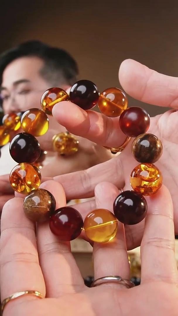 裸石琥珀未镶嵌魏*佛18+多宝手串
