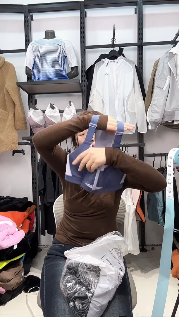 2193  编码  瑕疵直播间过款为准 尺码S