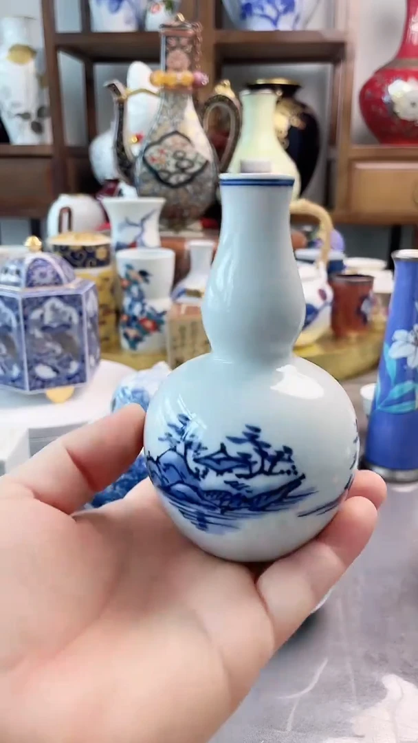 盘源右卫门青花葫芦瓶