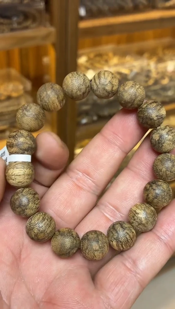 沉香手串 文莱圆珠单圈蟒皮纹1.3多样性发其一