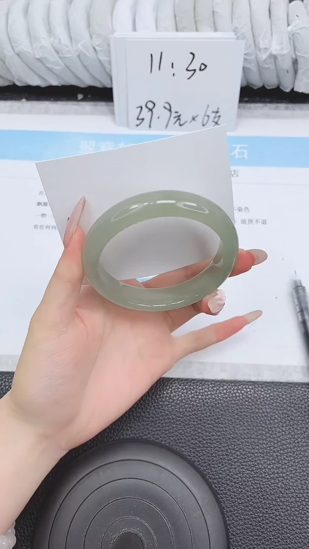 未镶嵌手镯石英质玉178-61