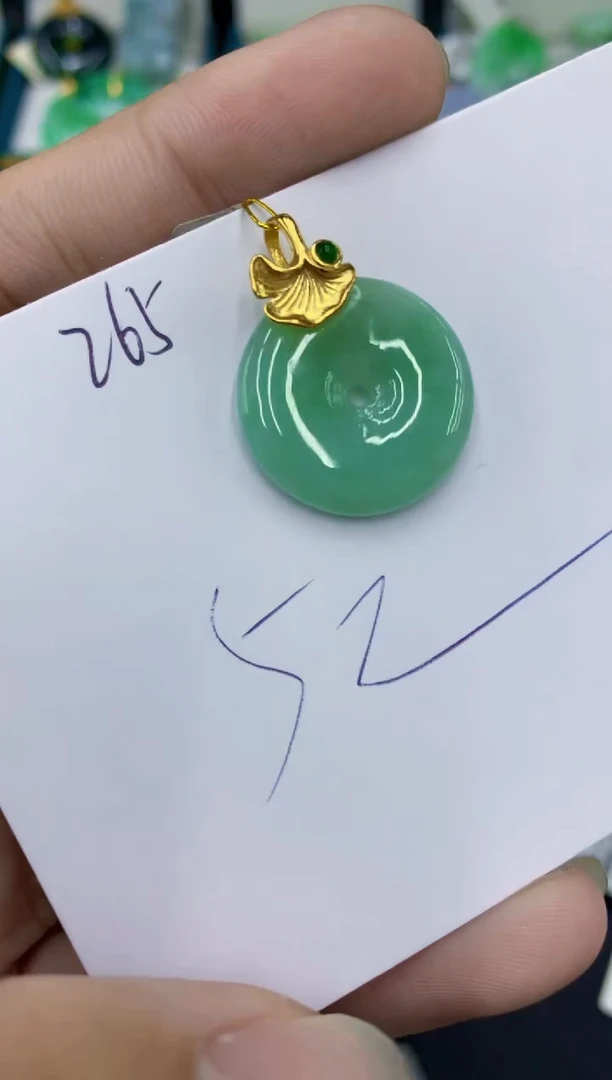 翡翠未镶嵌颈饰1111111111
