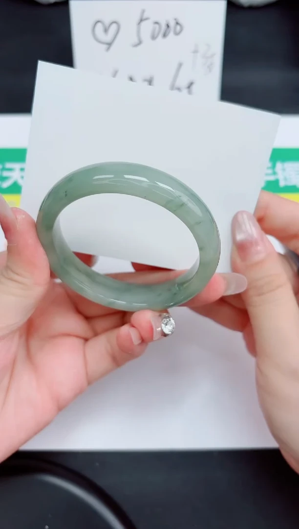 石英质玉手镯未镶嵌32-54.7