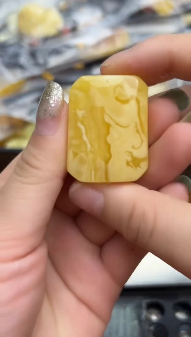 未镶嵌蜜蜡裸石蜜蜡吊坠