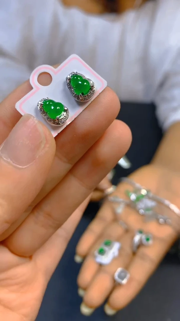 【闪购商品】翡翠耳饰未镶嵌0212977883多样性发一