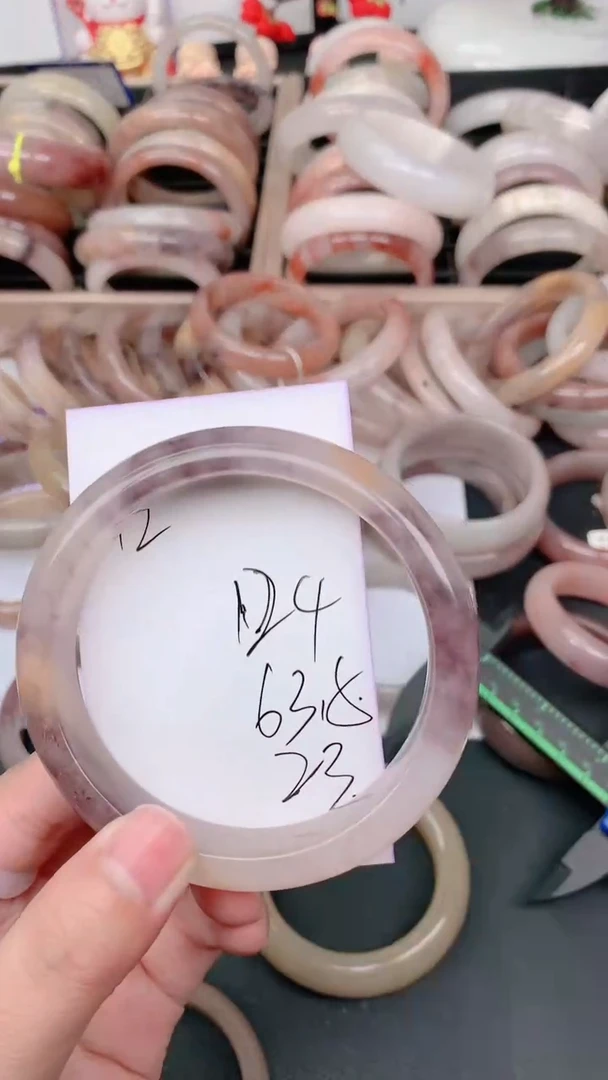 未镶嵌手镯石英质玉124