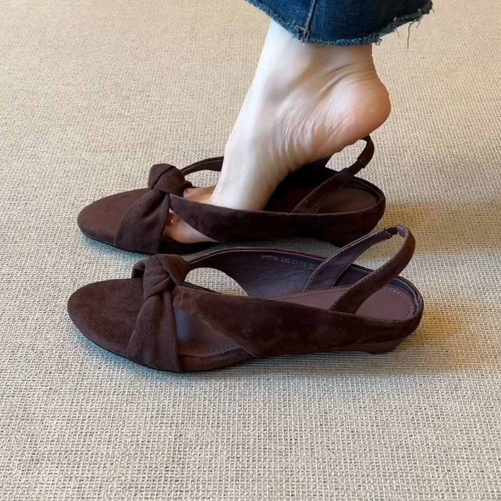 RubyL/4cm复古风舒适百搭小众交叉带后绊带坡跟纯色露趾罗马凉鞋