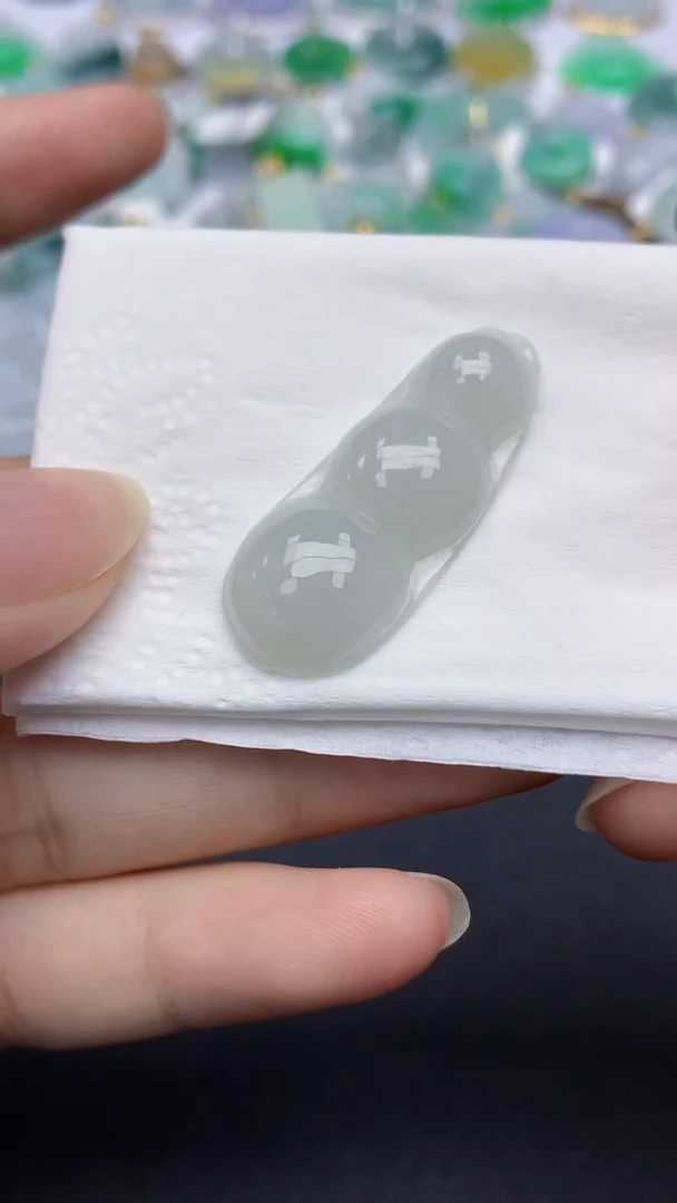 翡翠未镶嵌颈饰天然缅甸a货翡翠百元以上9元证书费自理