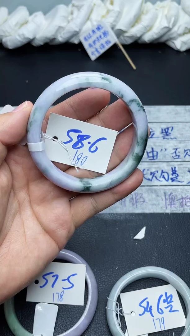 未镶嵌手镯翡翠180